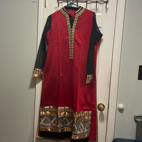 Salwar kurta - Picture 1 of 3